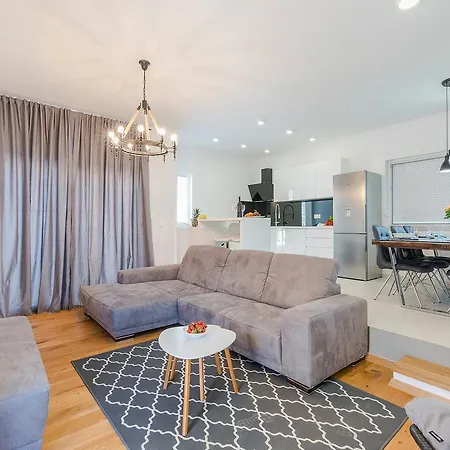 Villa Donato With Jacuzzi *