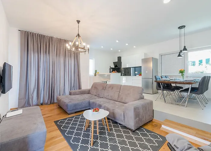 Vila Donato With Jacuzzi *