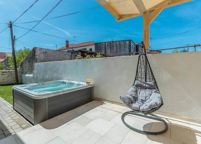 Vila Donato With Jacuzzi Zadar