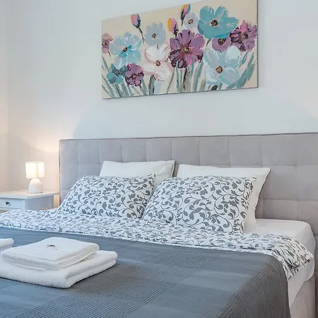 Donato With Jacuzzi * Ζαντάρ