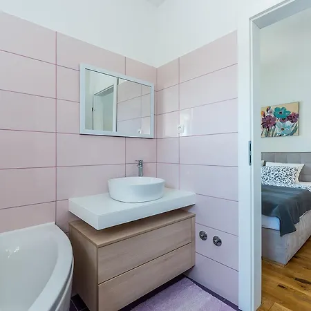 Donato With Jacuzzi *